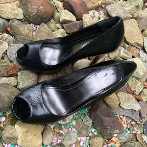 Nine West Black leather open toe heels size 7